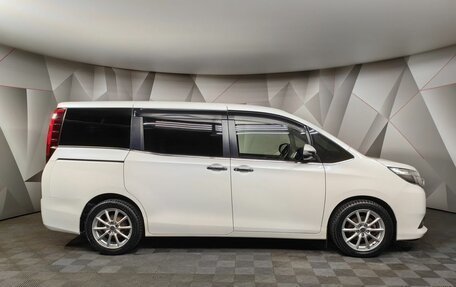 Toyota Esquire I, 2016 год, 1 865 150 рублей, 6 фотография