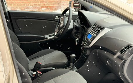 Hyundai Solaris II рестайлинг, 2012 год, 815 000 рублей, 6 фотография