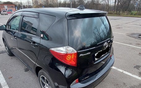 Toyota Ractis II, 2011 год, 980 000 рублей, 3 фотография