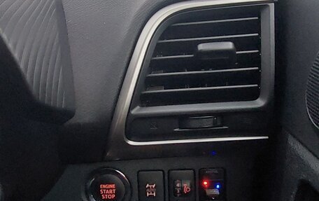 Toyota Ractis II, 2011 год, 980 000 рублей, 13 фотография