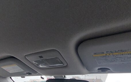 Toyota Ractis II, 2011 год, 980 000 рублей, 14 фотография