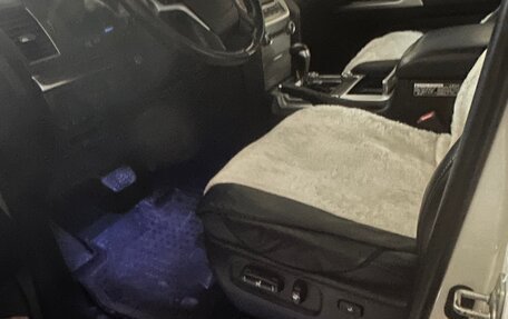 Toyota Land Cruiser 200, 2017 год, 8 500 000 рублей, 5 фотография