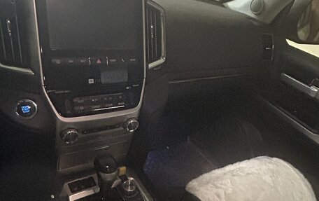 Toyota Land Cruiser 200, 2017 год, 8 500 000 рублей, 2 фотография