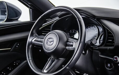 Mazda 3, 2019 год, 2 300 000 рублей, 17 фотография