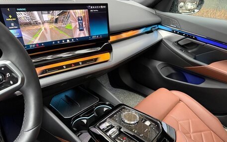 BMW 5 серия, 2024 год, 8 090 000 рублей, 10 фотография