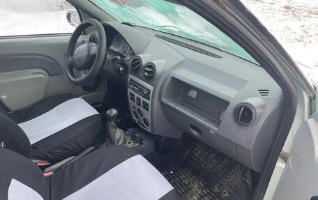 Renault Logan I, 2006 год, 120 000 рублей, 4 фотография