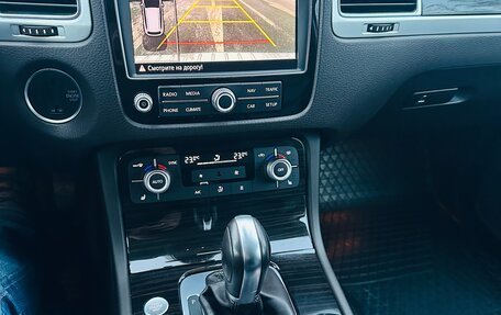 Volkswagen Touareg III, 2017 год, 3 750 000 рублей, 13 фотография