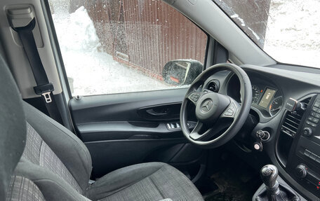 Mercedes-Benz Vito, 2017 год, 2 250 000 рублей, 15 фотография