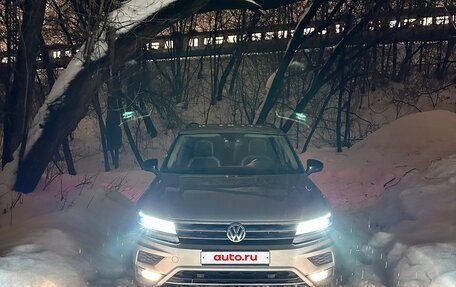 Volkswagen Tiguan II, 2019 год, 2 900 000 рублей, 2 фотография