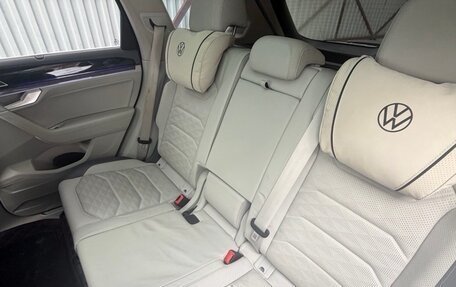 Volkswagen Touareg III, 2020 год, 4 800 000 рублей, 3 фотография