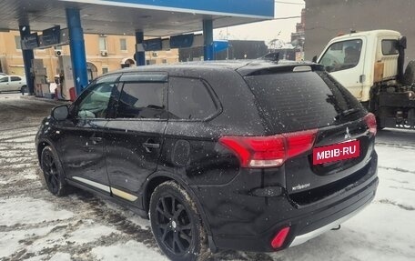 Mitsubishi Outlander III рестайлинг 3, 2017 год, 1 050 000 рублей, 5 фотография