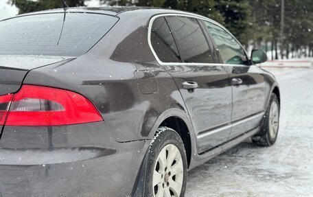 Skoda Superb III рестайлинг, 2009 год, 750 000 рублей, 10 фотография