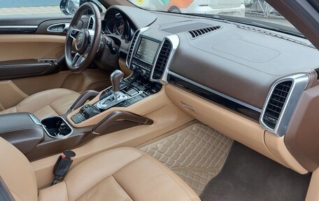 Porsche Cayenne III, 2015 год, 2 680 000 рублей, 16 фотография