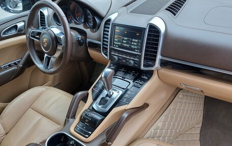 Porsche Cayenne III, 2015 год, 2 680 000 рублей, 17 фотография