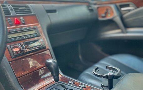 Mercedes-Benz E-Класс, 1998 год, 460 000 рублей, 6 фотография