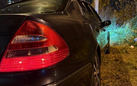 Mercedes-Benz E-Класс, 2004 год, 850 000 рублей, 11 фотография