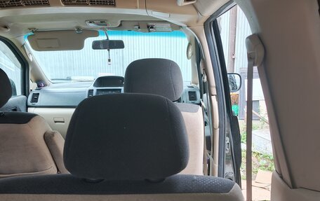 Nissan Serena II, 2003 год, 630 000 рублей, 8 фотография