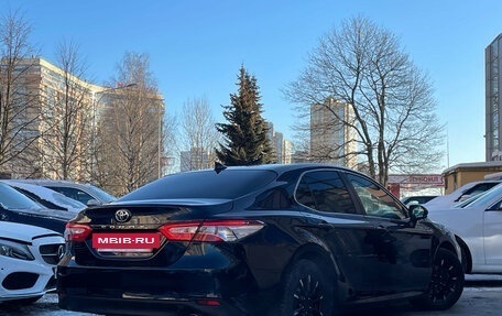 Toyota Camry, 2018 год, 2 649 000 рублей, 3 фотография