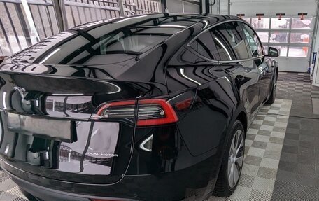 Tesla Model Y I, 2021 год, 3 700 000 рублей, 3 фотография