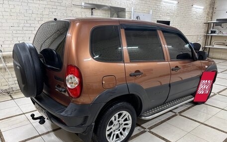 Chevrolet Niva I рестайлинг, 2018 год, 850 000 рублей, 14 фотография