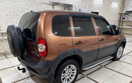 Chevrolet Niva I рестайлинг, 2018 год, 850 000 рублей, 15 фотография