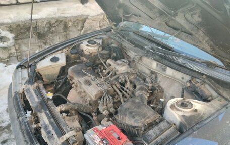 Toyota Sprinter VIII (E110), 2000 год, 180 000 рублей, 11 фотография