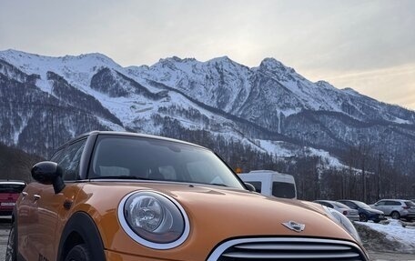 MINI Hatch, 2015 год, 1 430 000 рублей, 8 фотография