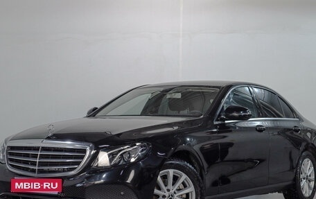 Mercedes-Benz E-Класс, 2019 год, 1 899 000 рублей, 3 фотография