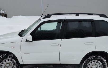 Chevrolet Niva I рестайлинг, 2018 год, 825 000 рублей, 5 фотография