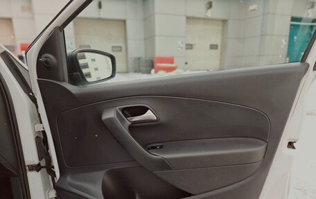 Volkswagen Polo VI (EU Market), 2013 год, 850 000 рублей, 10 фотография