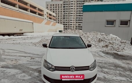 Volkswagen Polo VI (EU Market), 2013 год, 850 000 рублей, 2 фотография