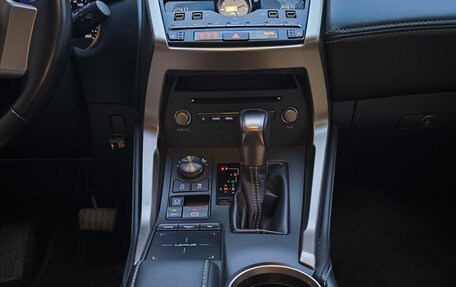 Lexus NX I, 2018 год, 3 900 000 рублей, 9 фотография