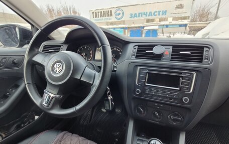 Volkswagen Jetta VI, 2013 год, 960 000 рублей, 16 фотография