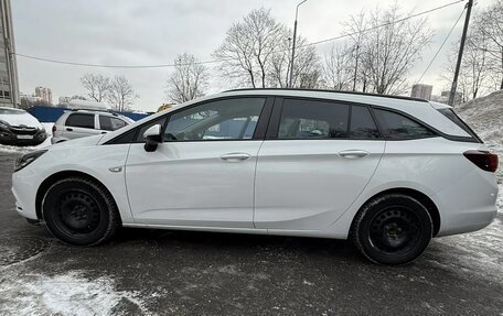 Opel Astra K, 2018 год, 1 300 000 рублей, 2 фотография