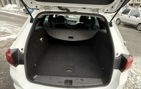 Opel Astra K, 2018 год, 1 300 000 рублей, 7 фотография