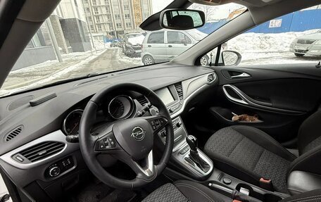 Opel Astra K, 2018 год, 1 300 000 рублей, 12 фотография