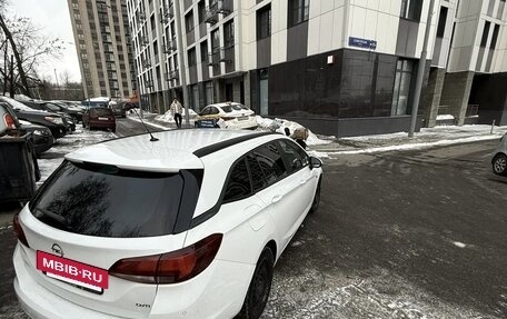 Opel Astra K, 2018 год, 1 300 000 рублей, 4 фотография