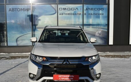Mitsubishi Outlander III рестайлинг 3, 2022 год, 2 975 000 рублей, 2 фотография