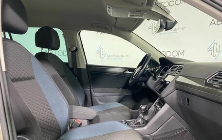 Volkswagen Tiguan II, 2019 год, 2 779 000 рублей, 12 фотография