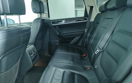 Volkswagen Touareg III, 2016 год, 2 997 000 рублей, 19 фотография