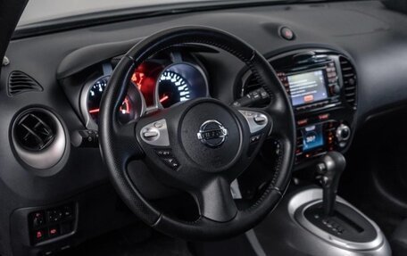 Nissan Juke II, 2012 год, 899 000 рублей, 26 фотография