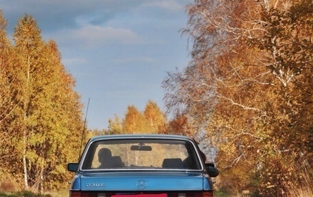 Mercedes-Benz W123, 1985 год, 1 700 000 рублей, 14 фотография