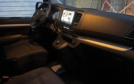 Peugeot Traveller I, 2018 год, 2 200 000 рублей, 5 фотография