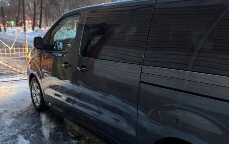 Peugeot Traveller I, 2018 год, 2 200 000 рублей, 9 фотография