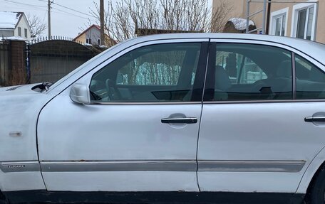 Mercedes-Benz E-Класс, 1995 год, 250 000 рублей, 8 фотография