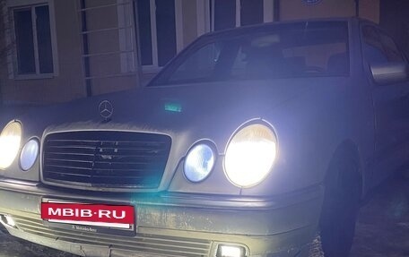 Mercedes-Benz E-Класс, 1995 год, 250 000 рублей, 10 фотография