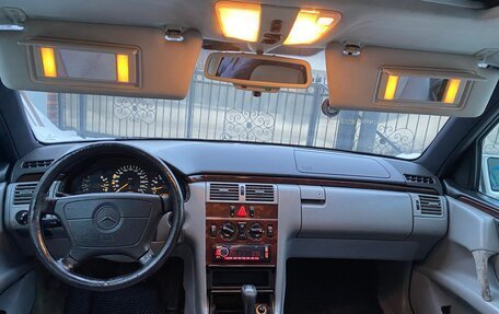 Mercedes-Benz E-Класс, 1995 год, 250 000 рублей, 19 фотография