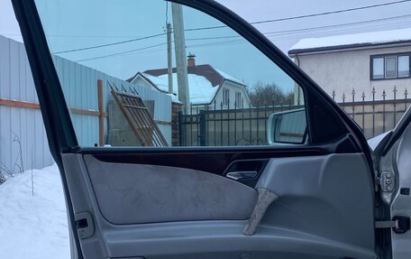 Mercedes-Benz E-Класс, 1995 год, 250 000 рублей, 27 фотография