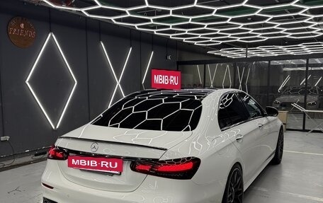 Mercedes-Benz E-Класс, 2020 год, 5 500 000 рублей, 6 фотография