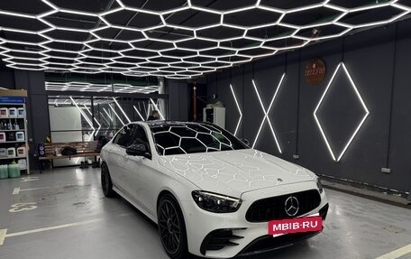 Mercedes-Benz E-Класс, 2020 год, 5 500 000 рублей, 3 фотография